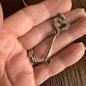 Sterling Silver 925 Heart Key Pendant necklace